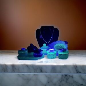 Elegant Blue and Green Glass Jewelry Set